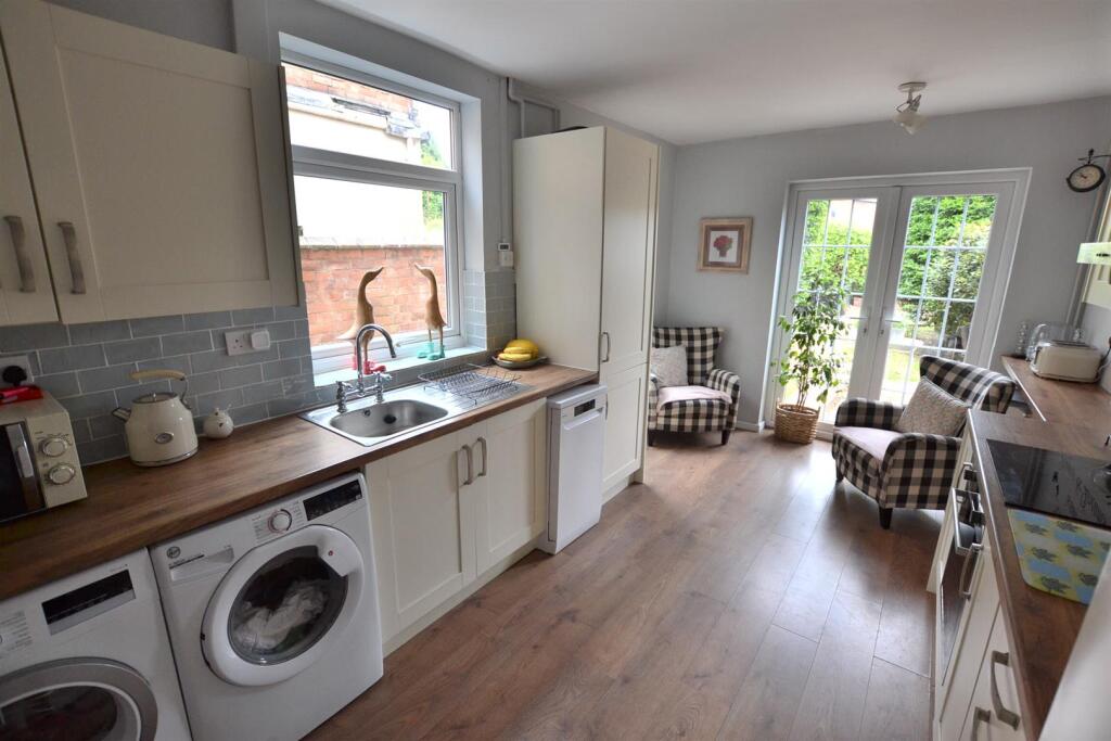 Albert Promenade (16).JPG