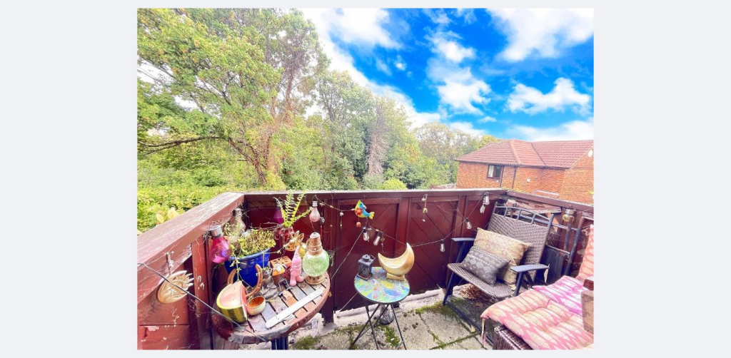 balcony edit blue.png