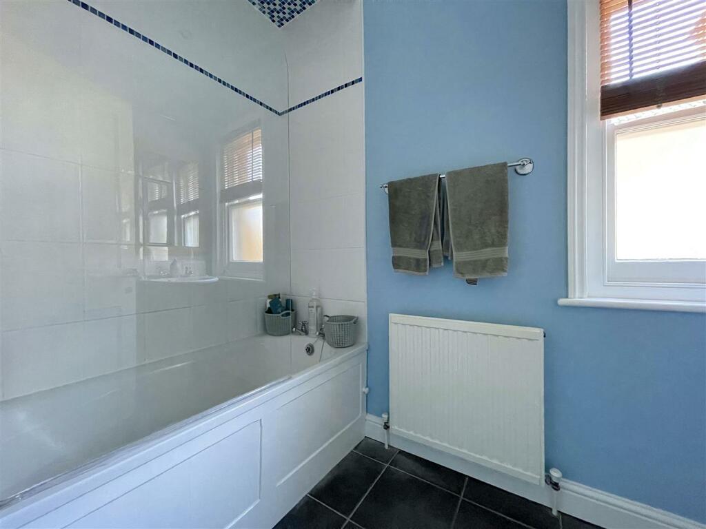 Bathroom (1).jpeg