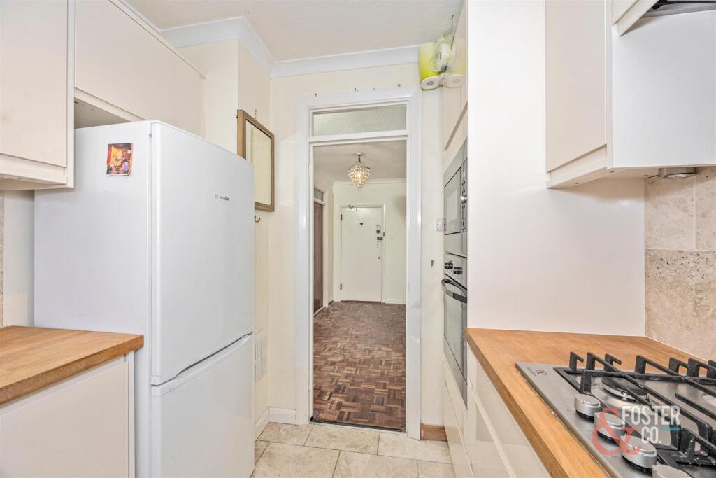 The Drive, 37-39, Grove Court, Flat 36_007.JPG