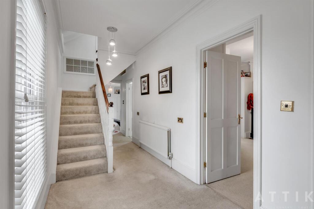 Attik 5, Stradbroke Road Gorleston, NR31 7AQ (18).