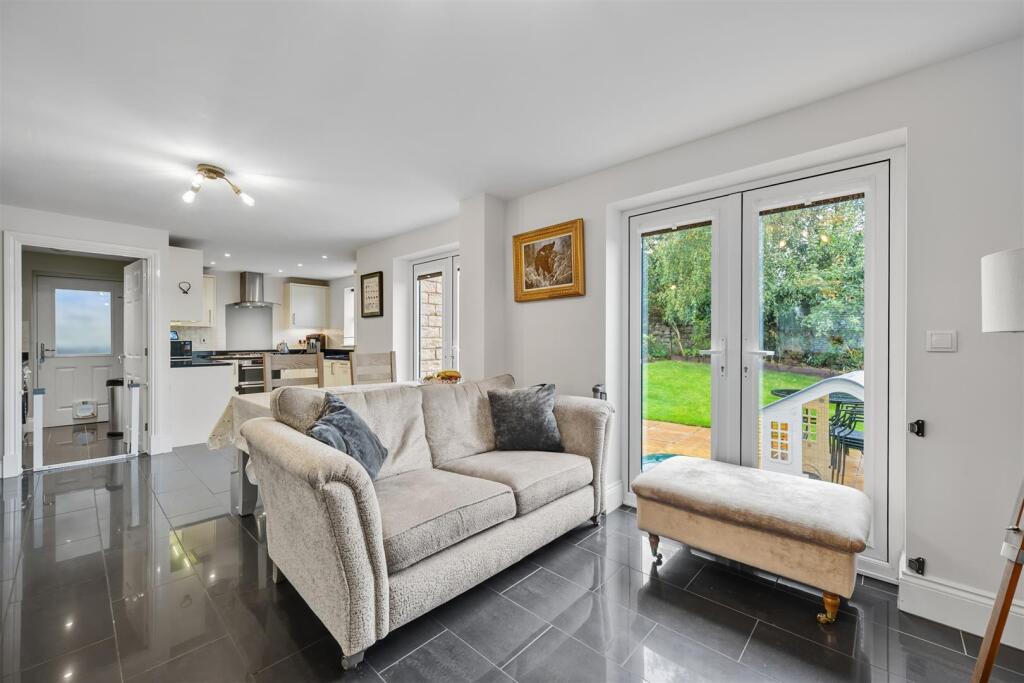 Family Area to dining room and kitchen.jpg