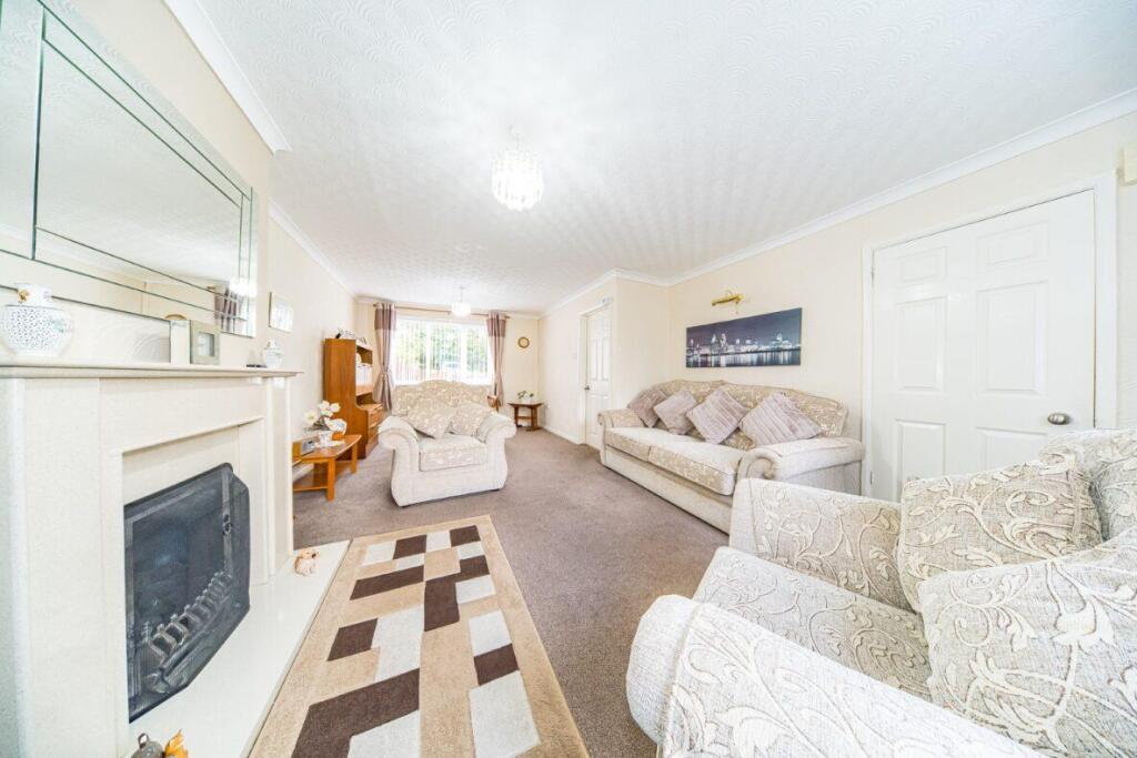 6 Green Road lounge 2.jpg