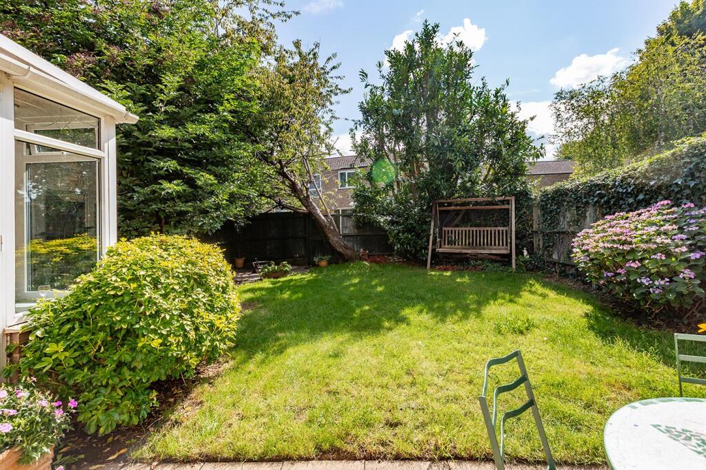 62 Caling Croft-LR18.jpg