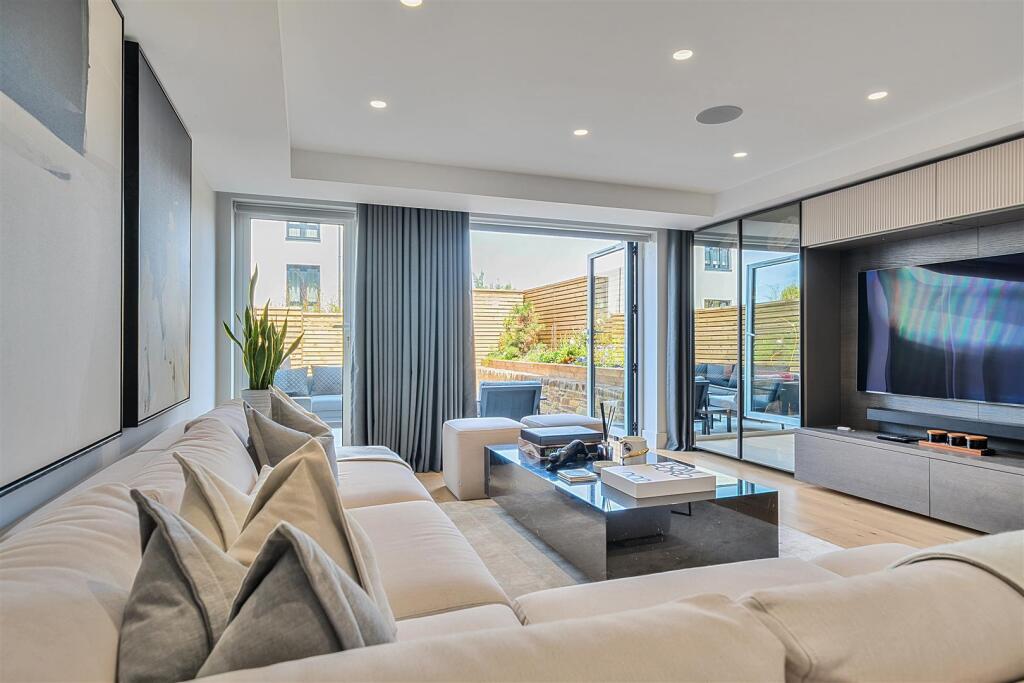 Second Lounge With Bar and Media Unit