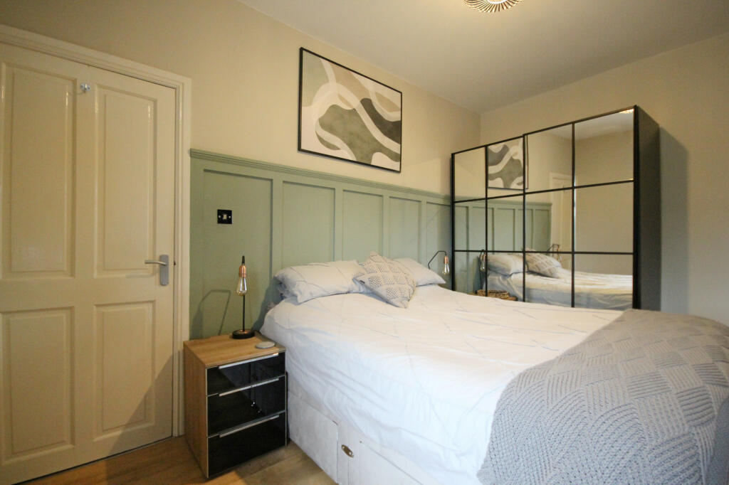 Main Bedroom 