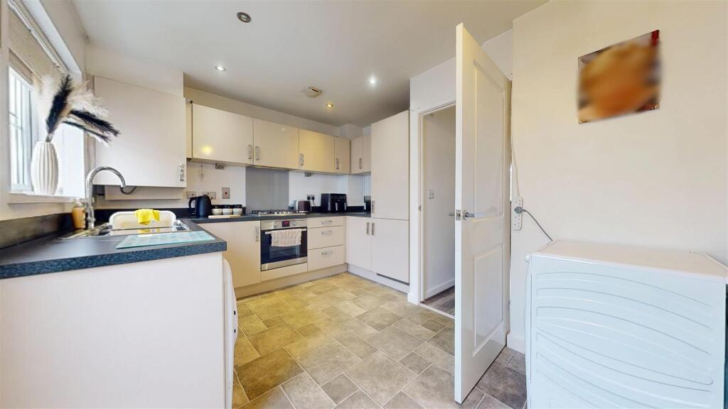 Deerfield Close Kitchen