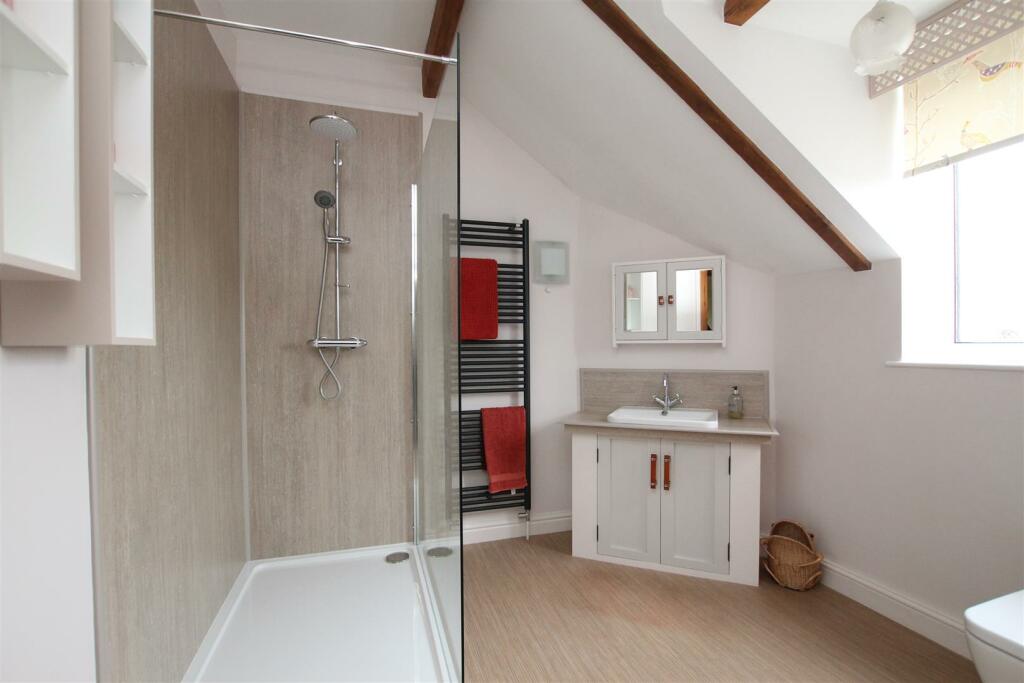 First Floor Bathroom.JPG