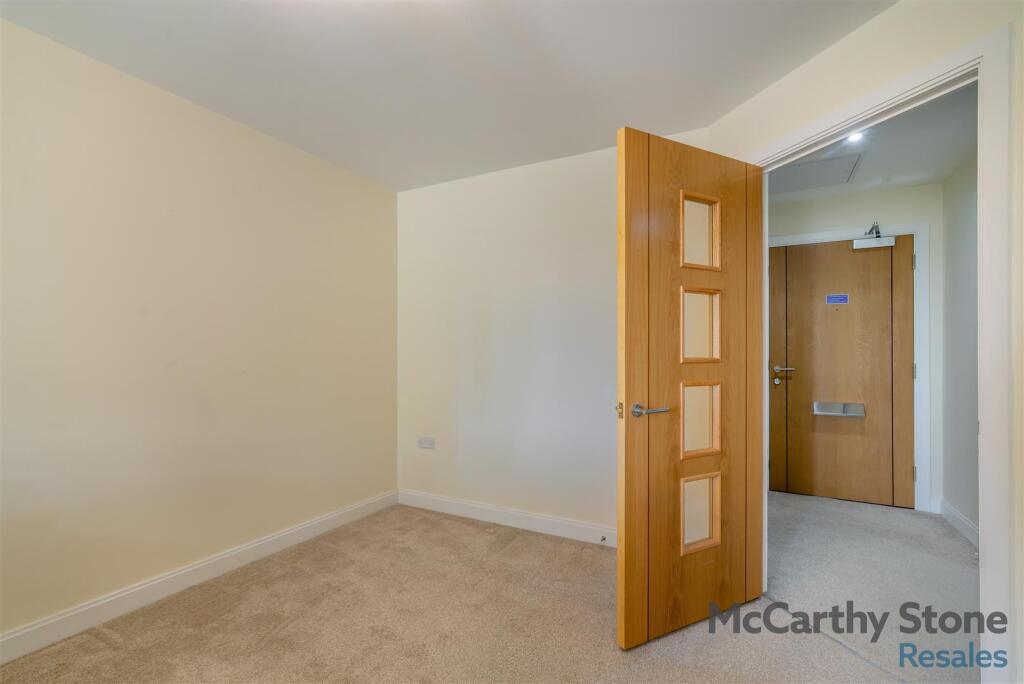8644454-interior14.jpg
