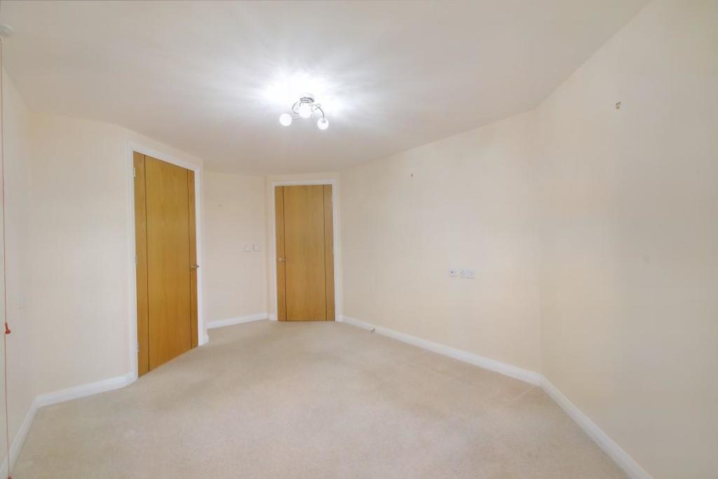 8531114-interior18 (Medium).JPG