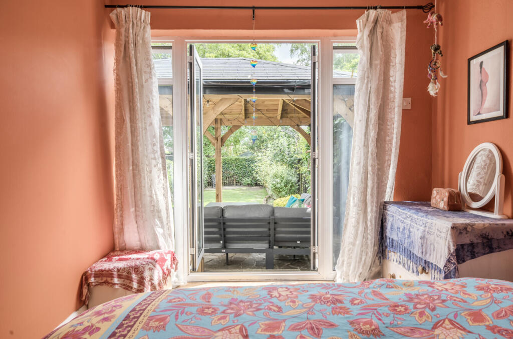 1297242-9-6839c15...