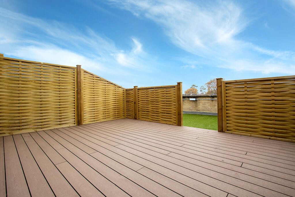 Crockhamwell-Road-Wo