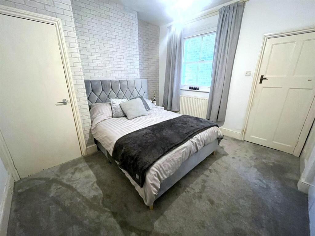 bedroom.jpeg