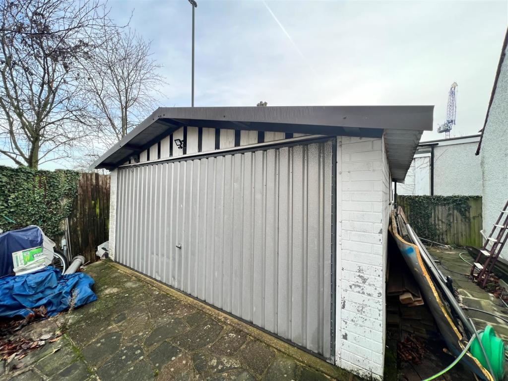 garage preston waye.jpg