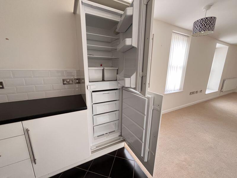 Fridge freezer