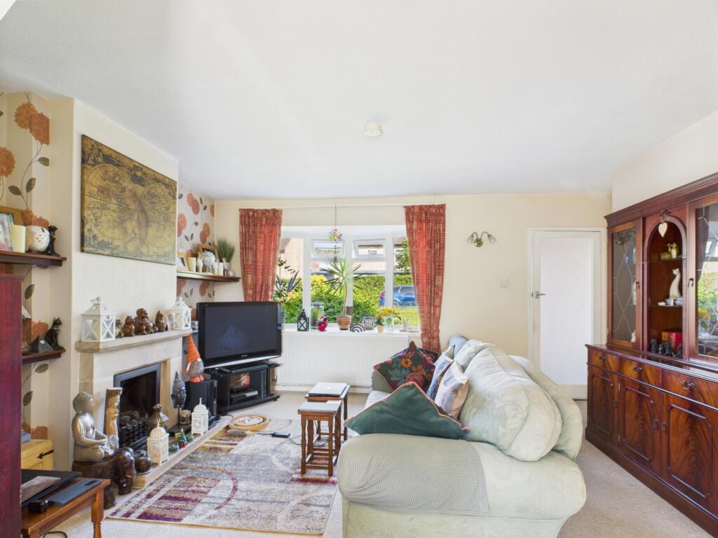 CAM01740G0-PR0379-STILL002