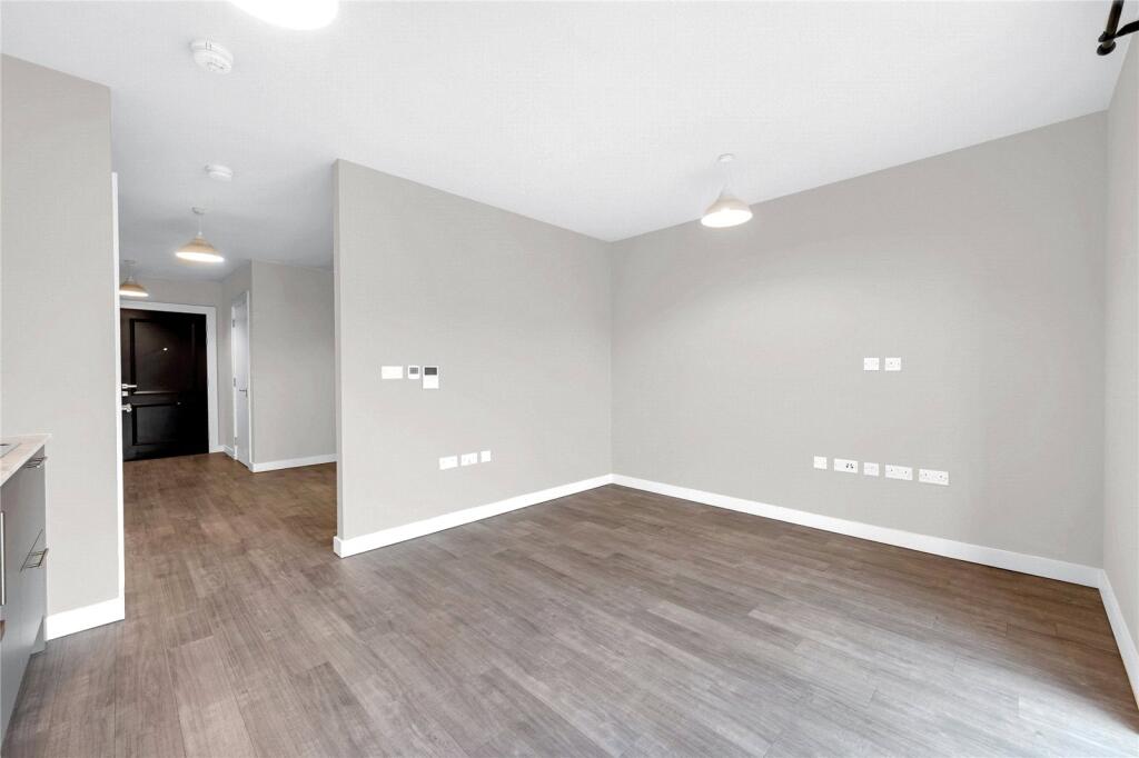 Kitchen / Reception