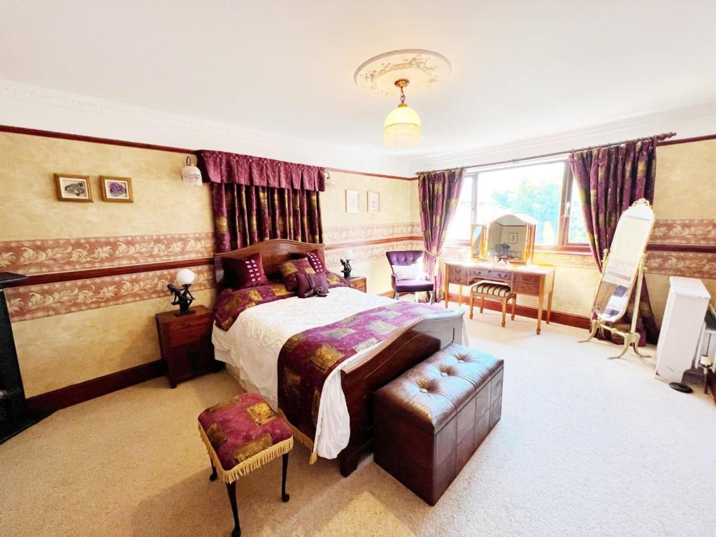 Bedroom 2 pic 1.jpg