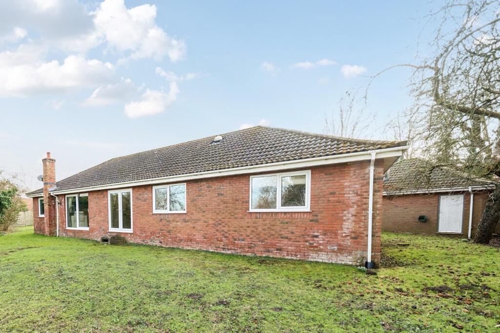 REAR OF THE PROPERTY.jpg