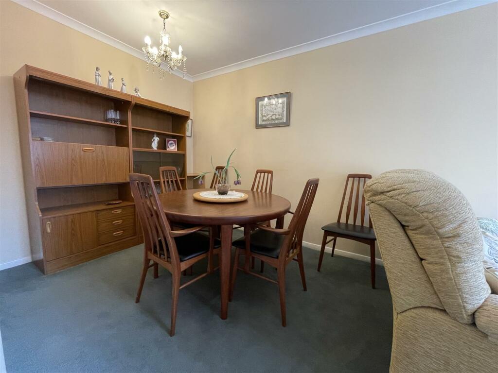 Dining Room.JPG