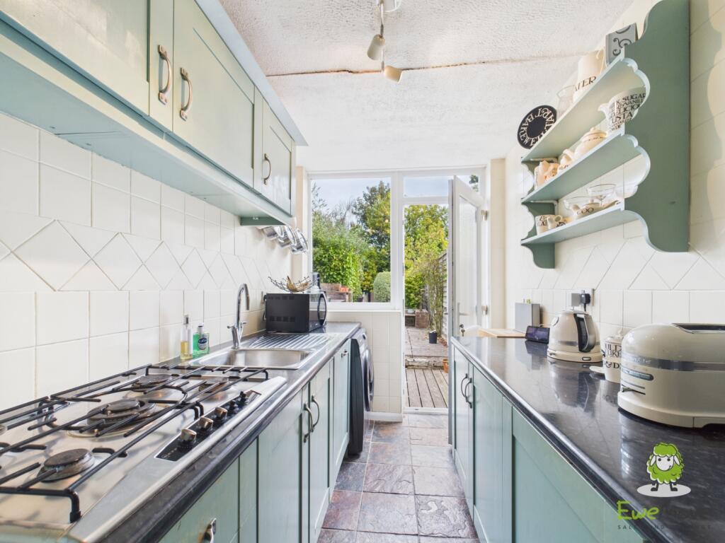 EweMove Estate Agents Basingstoke - Upper Sherbour