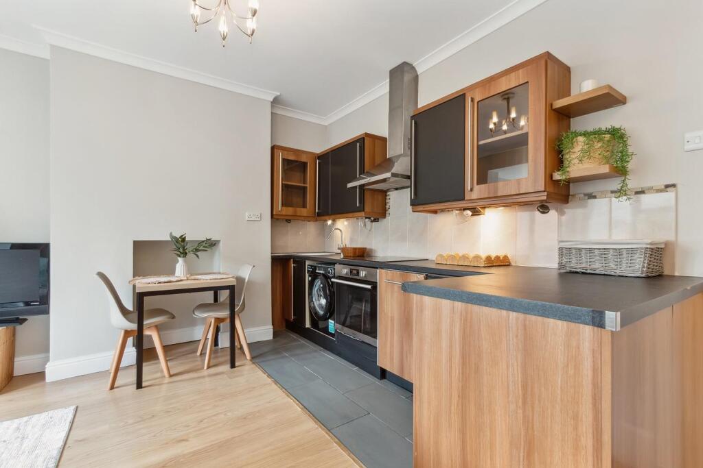 249b Kingston Road SW19 001.jpg