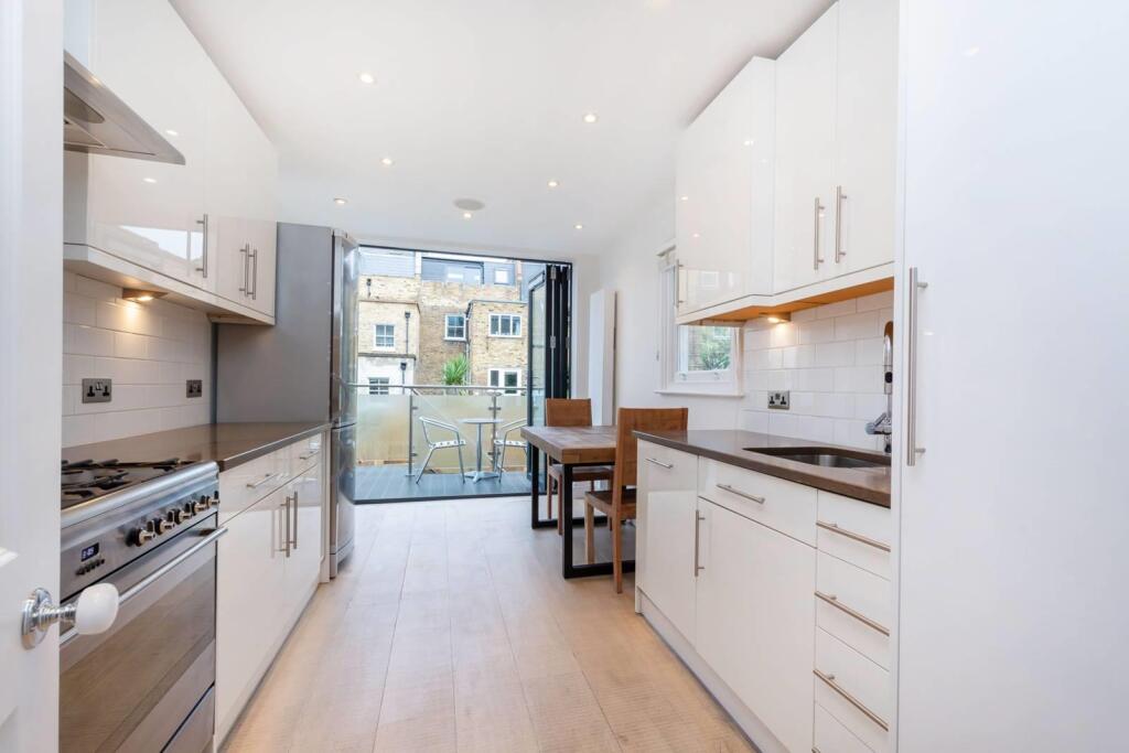 Kitchen1 Feb 2019.jpg