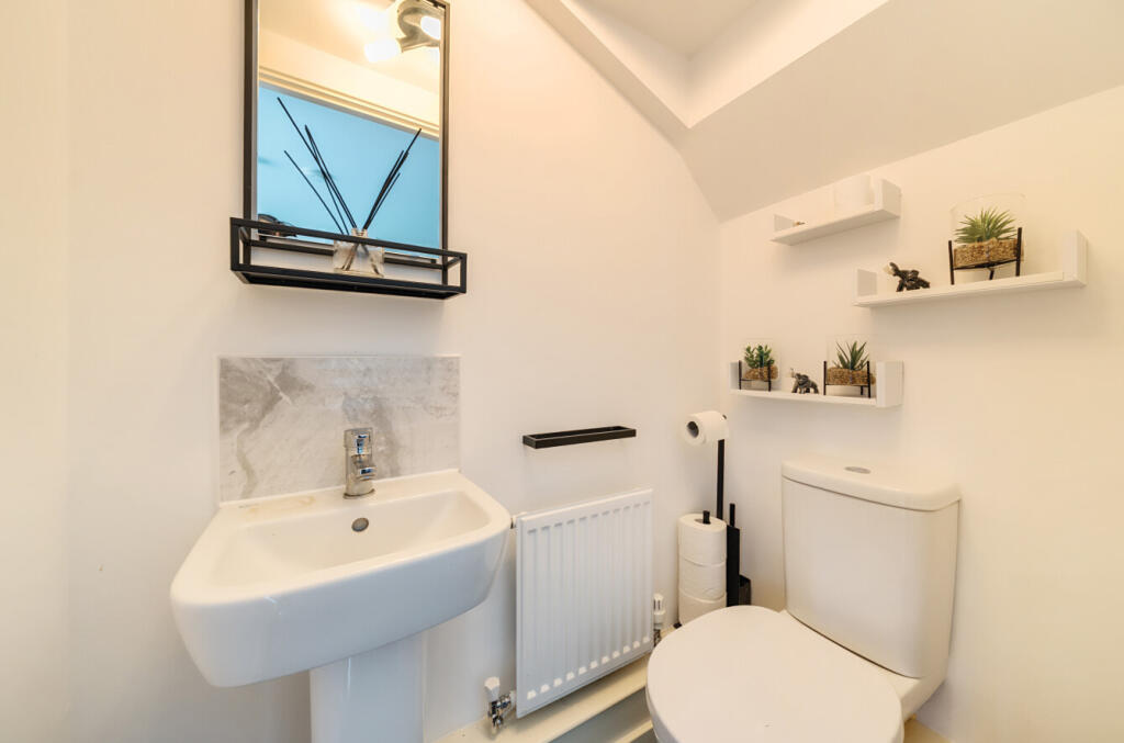 1315302-10-686d44...