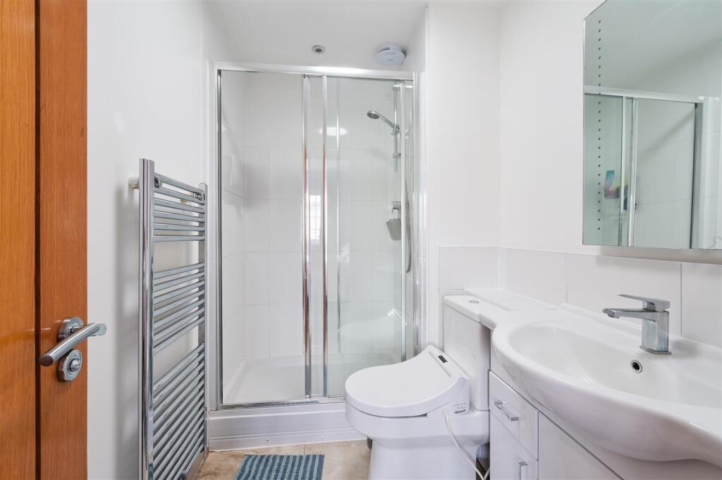 CUDDINGTON CLOSE, (4).jpg