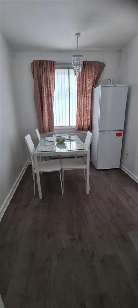 midterm 383 Meadway Rd 18.5.21-pages-5.jpg