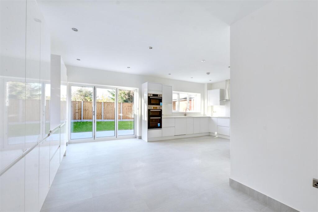 Living/Dining Kitchen