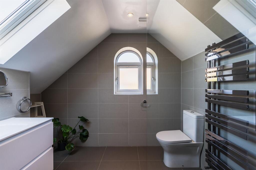 Family Shower Room
