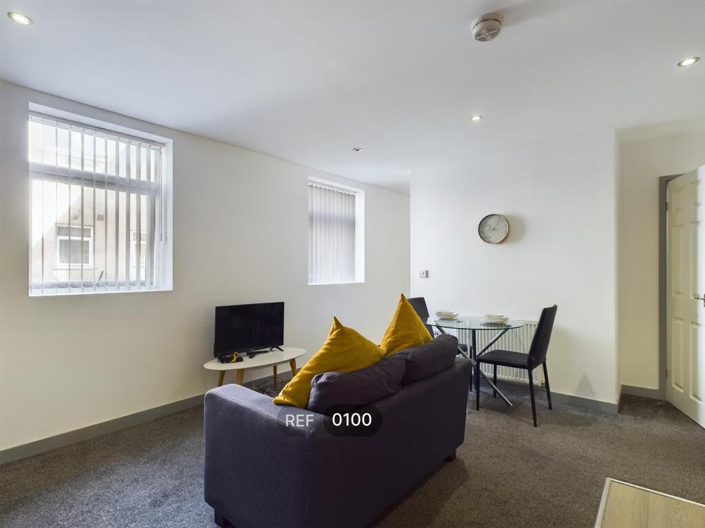 Kitchen &amp; Living area