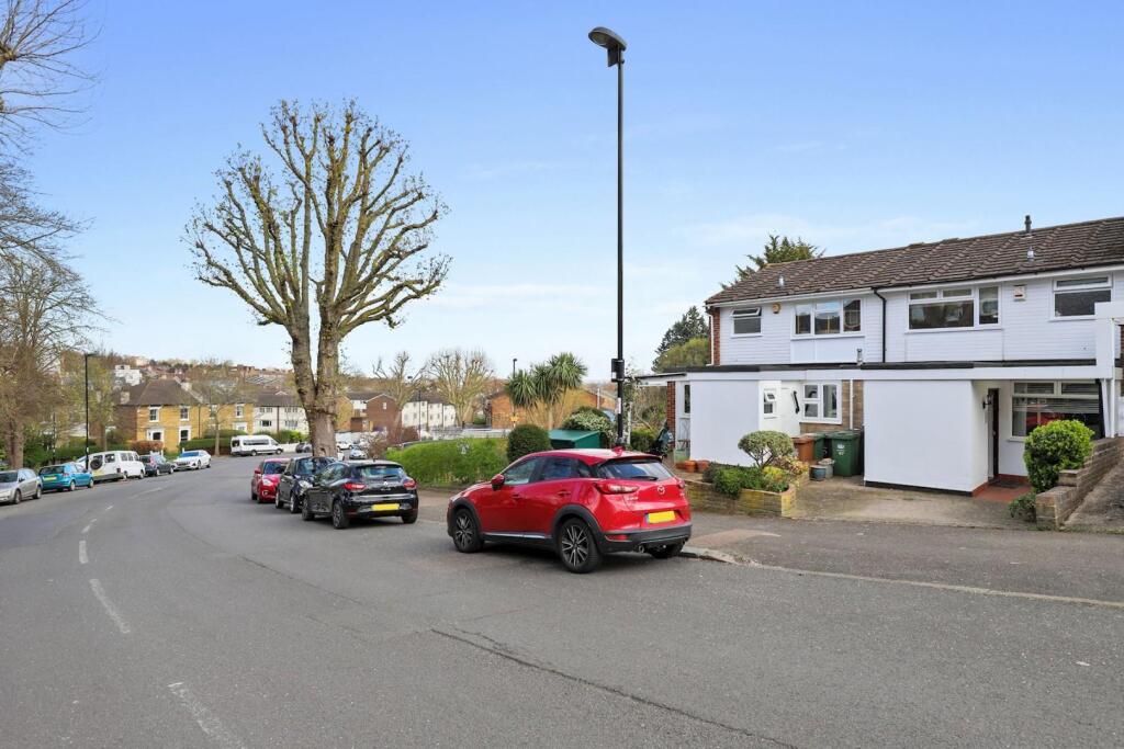 15-02e3JHPropWorld - 97 Longton Grove - 45 (1)-med