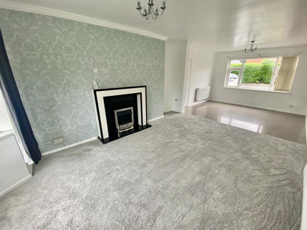 Bramleys Estate Agents - Cross Road - Mirfield (10