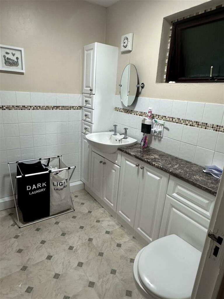 Family Bathroom Collis.jpg