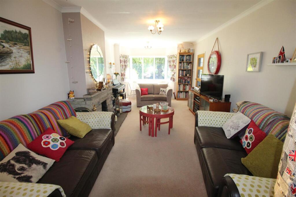 Fylde Rd, 29, Lounge 3.JPG