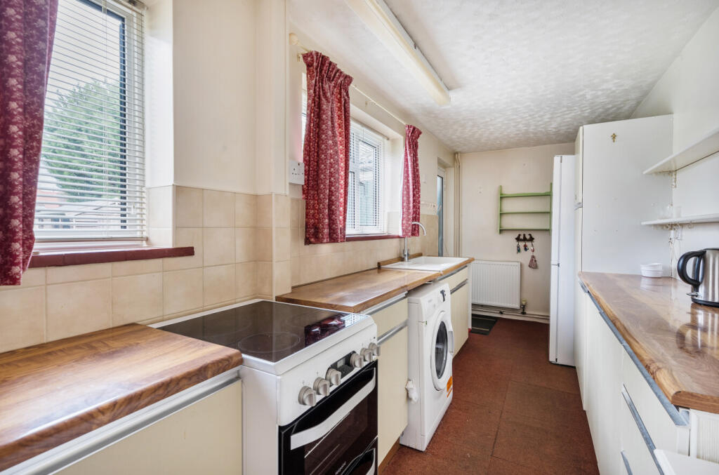 1375233-8-6904ce5...