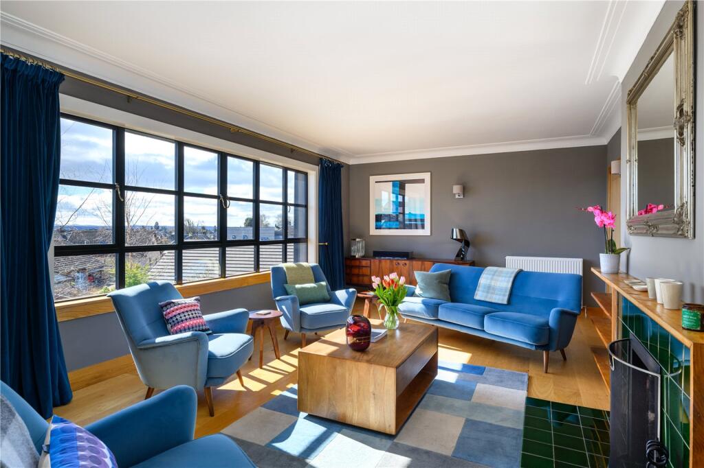 Sitting/Dining Room