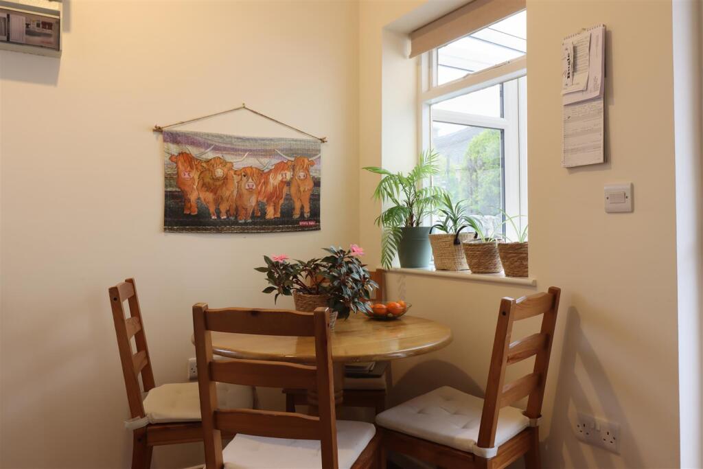 Kitchen 3.jpg