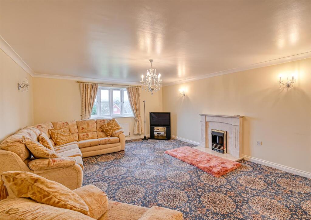 5 Westgate Lawns-5.jpg