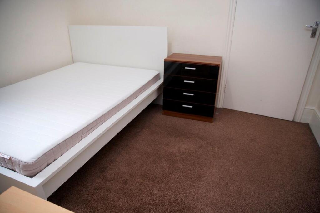 29 waddon road room pictures-page-004