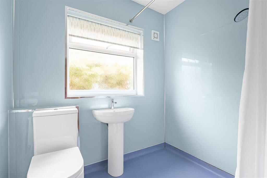 10 Beech Avenue, Lutterworth