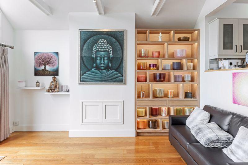 Lounge - bookcase