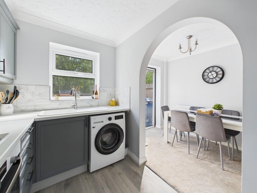 CAM05068G0-PR0047...