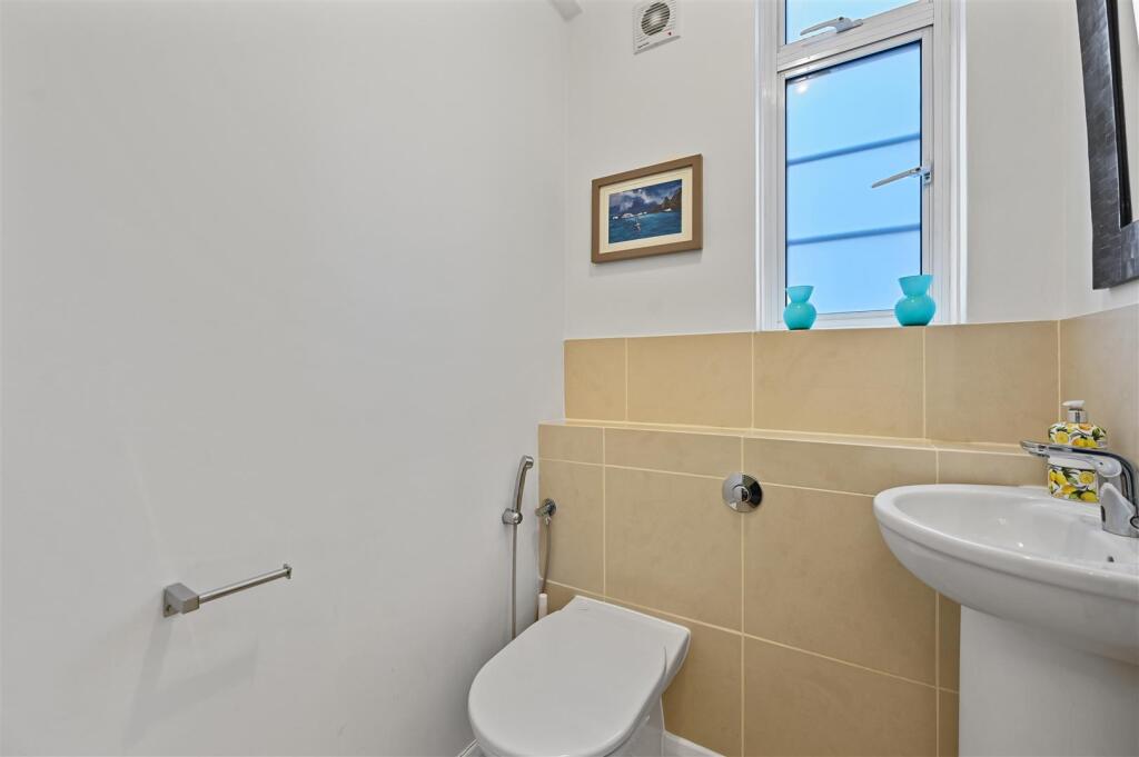 FB - 51 Latymer Court - WC3 (1).JPG