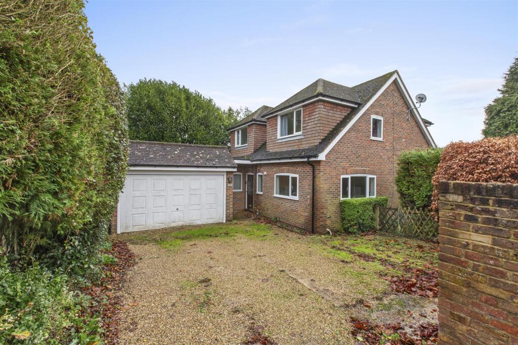 20a Maybrook Gardens, HP13 6PJ-14.jpg