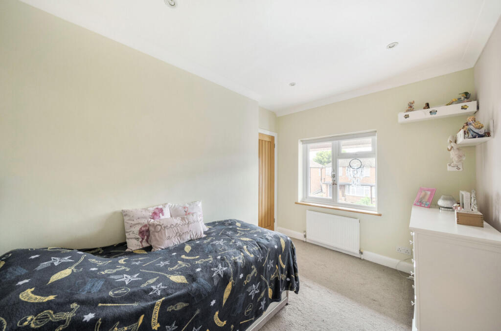 1299956-4-6836ddf...