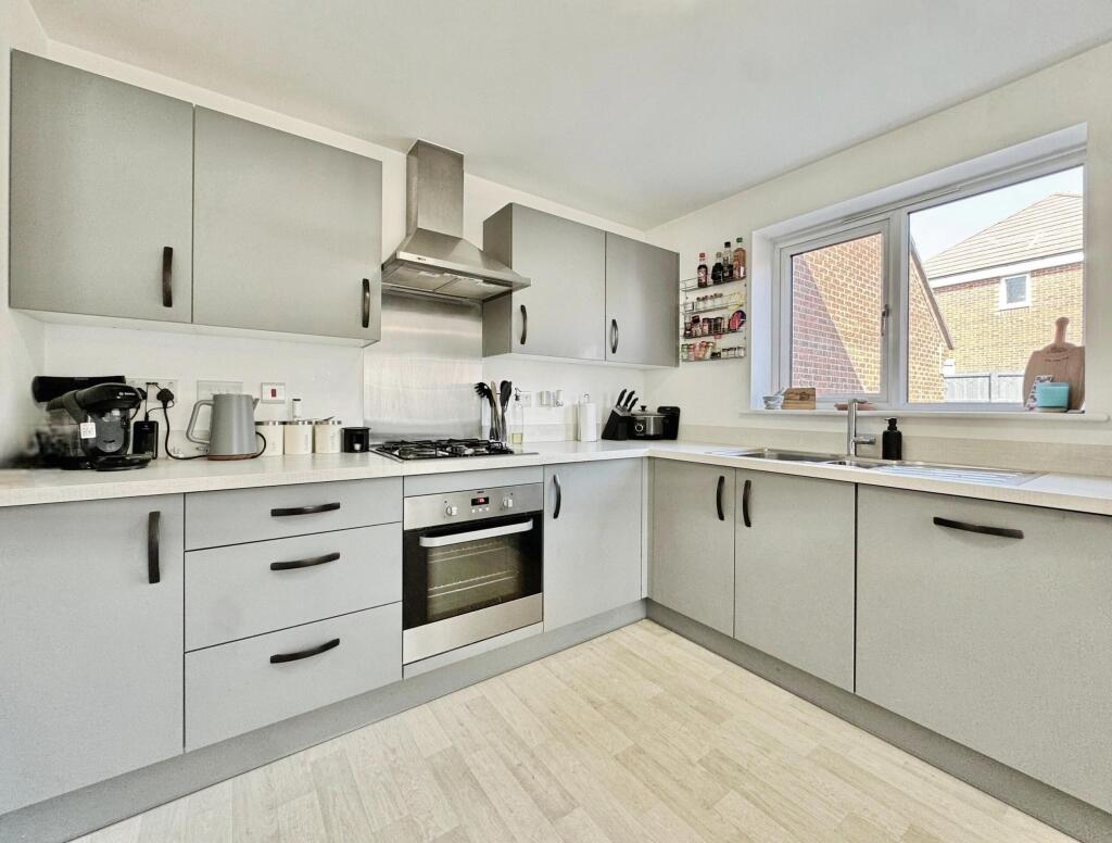 27 Oak Tree Road, Great Glen, Leicester, LE8 9HP