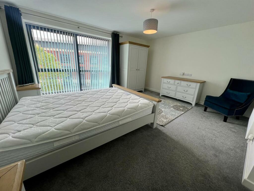 17B Bedroom One 1.jpg